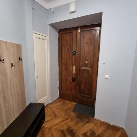 Fantastic Krk - Kr6 Room D Krakow Bagian luar foto