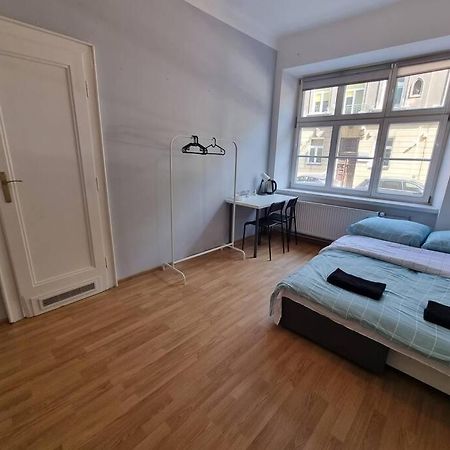 Fantastic Krk - Kr6 Room D Krakow Bagian luar foto