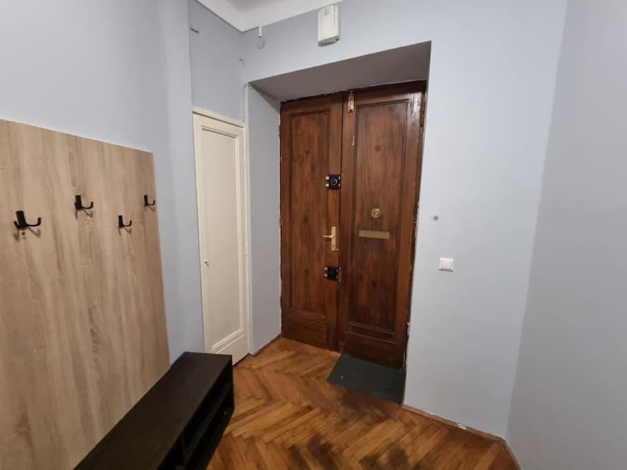 Fantastic Krk - Kr6 Room D Krakow Bagian luar foto